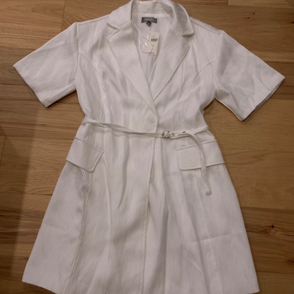 🪽NWT Anthropologie Crisp White Blazer Dress with Belt - HOST PICK ✨ - Picture 3 of 9